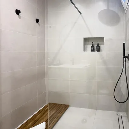 Diana's House - * ナザレ